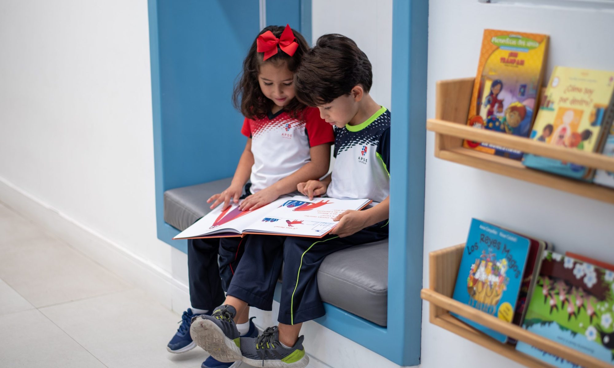 Leer en Inglés: 5 Increíbles Beneficios y Cómo Mejorar la Comprensión de tu Hijo